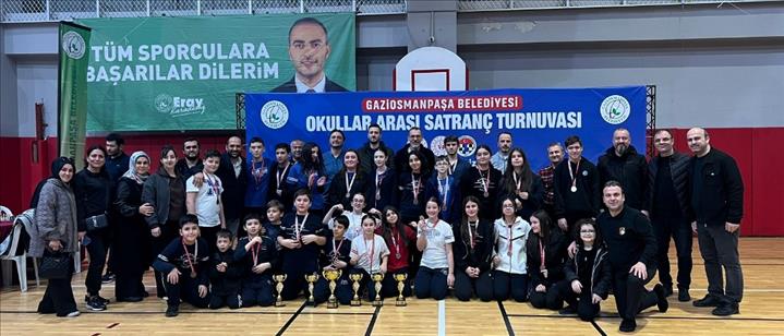 SATRANÇ TURNUVASINDA​ mavigün koleji’ne 10 KUPA